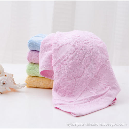 The panda bamboo wipes his face towels bamboo fiber towel